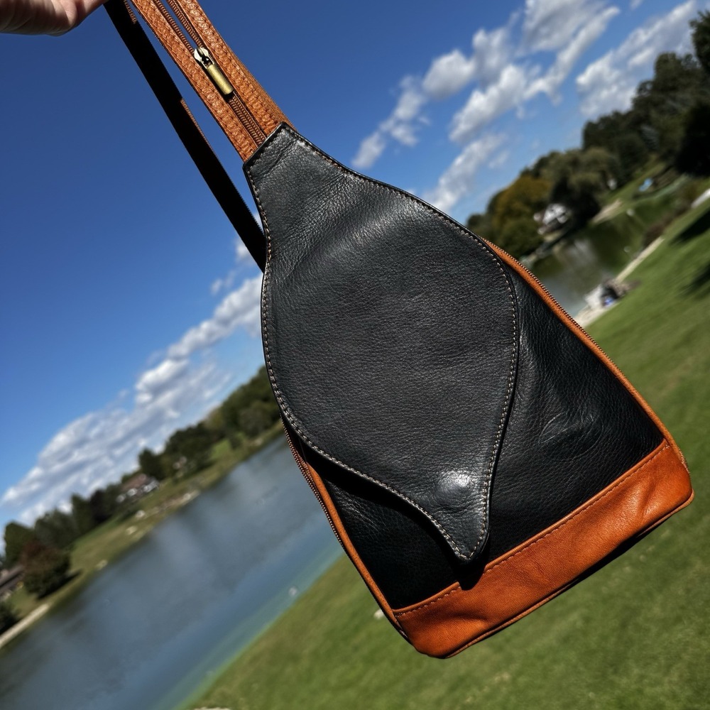 Pelletteria Vaneta Italian Two-toned Leather Teardrop Sling Bag Leaf-flap